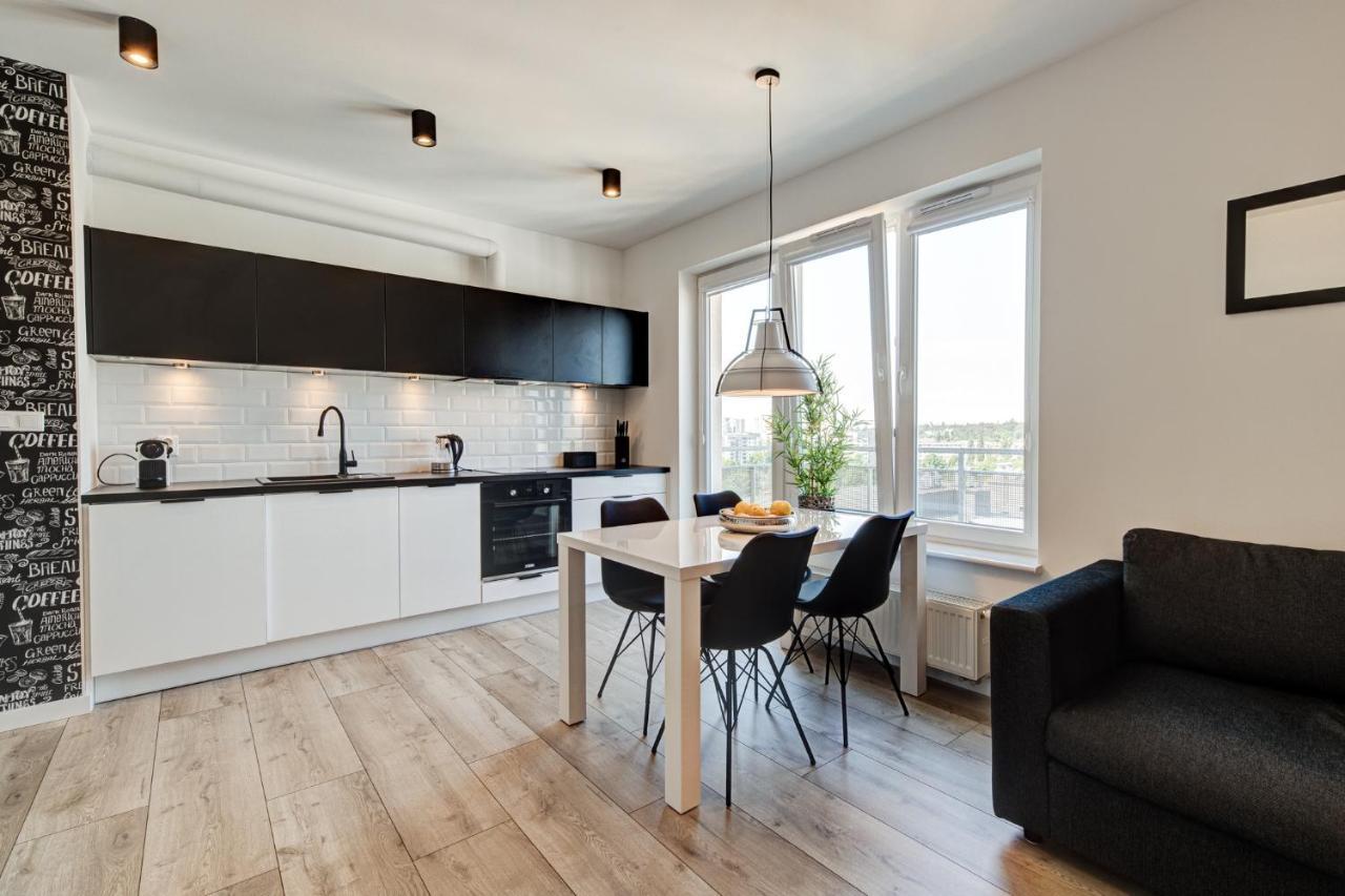 M.H. Black & White Apartment Шчечин Екстериор снимка